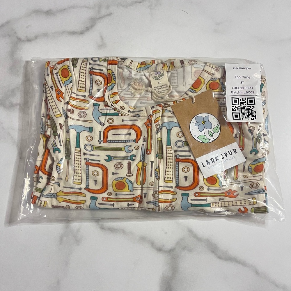 New Larkspur Bamboo Longsleeve Zip-up Romper in Tool Time Size 3T